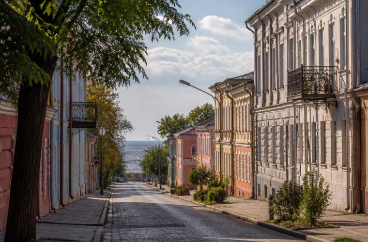 Улица Петровская в Таганроге: путеводитель по историческому центру города